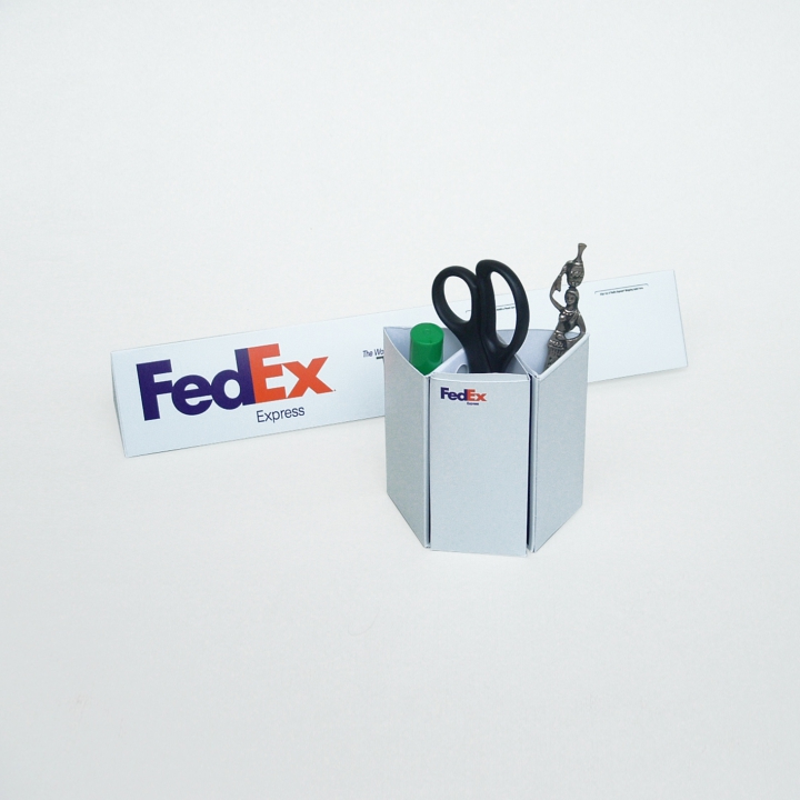 Packaging personalizzato Portapenne FEDEX. 