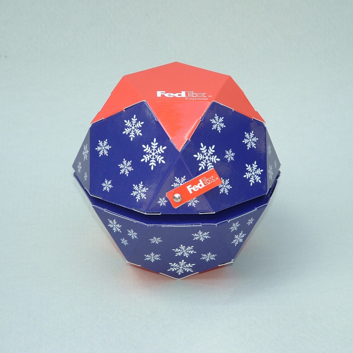 Confezioni regalo personalizzate Palla di Natale FEDEX. 