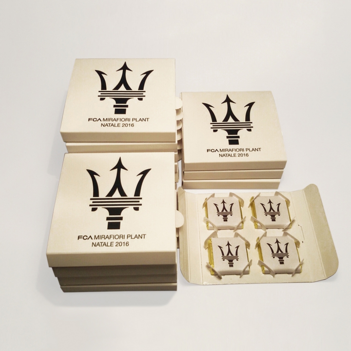 Gadget aziendali personalizzati Cartolina Rettangolare con 4 Cioccolatini. 